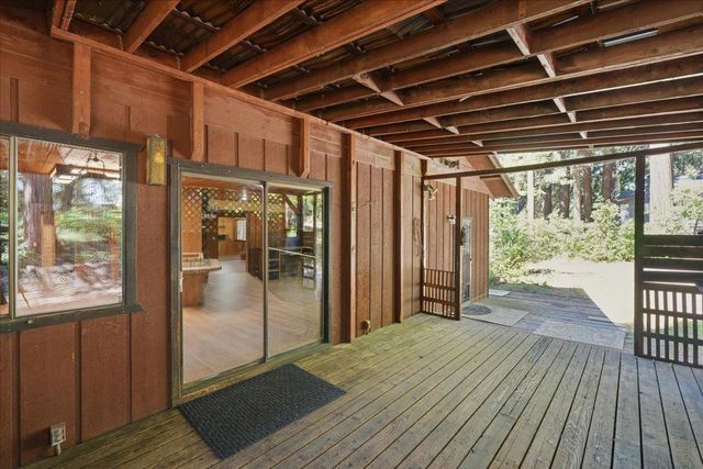 5686 Pony Express Trl, Pollock Pines, CA 95726