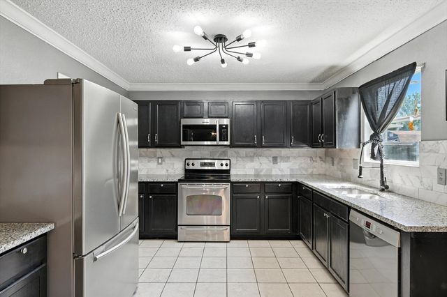 8113 Winding Stream Lane, Denton, TX 76210