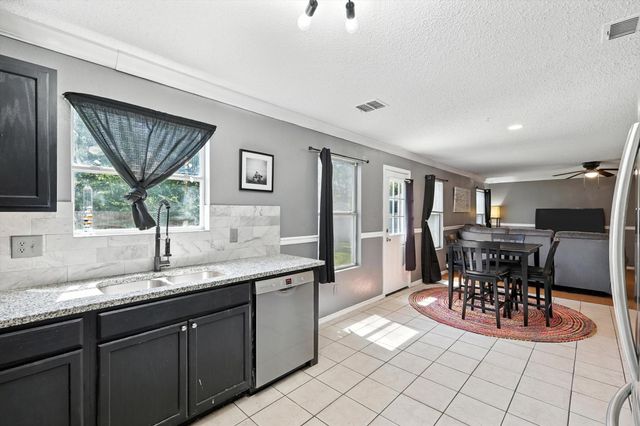 8113 Winding Stream Lane, Denton, TX 76210