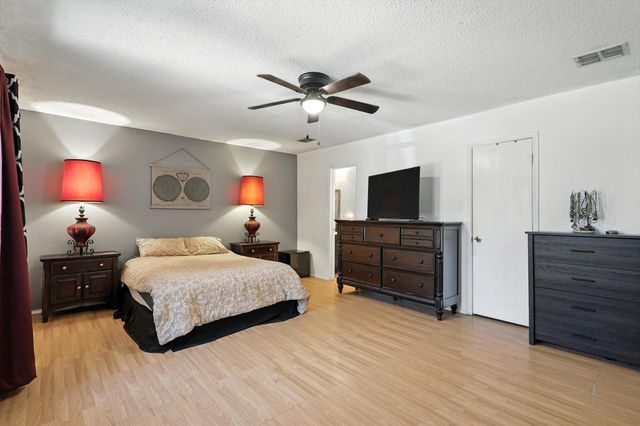 8113 Winding Stream Lane, Denton, TX 76210