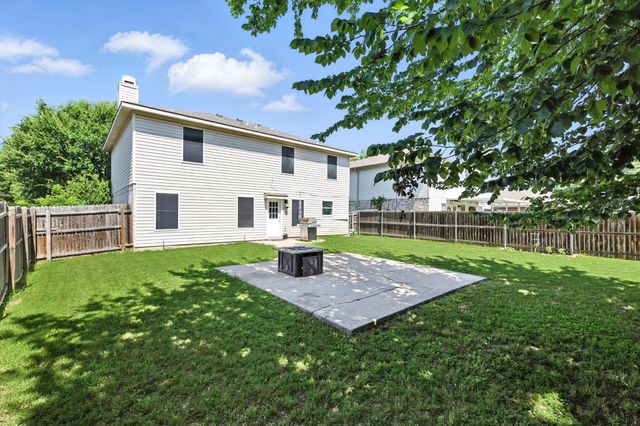 8113 Winding Stream Lane, Denton, TX 76210