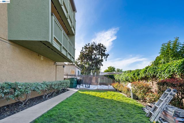 16006 E 14Th St 218, Ashland, CA 94578