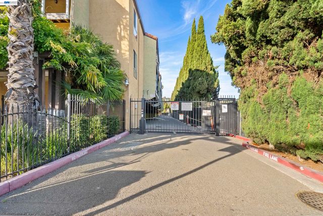 16006 E 14Th St 218, Ashland, CA 94578