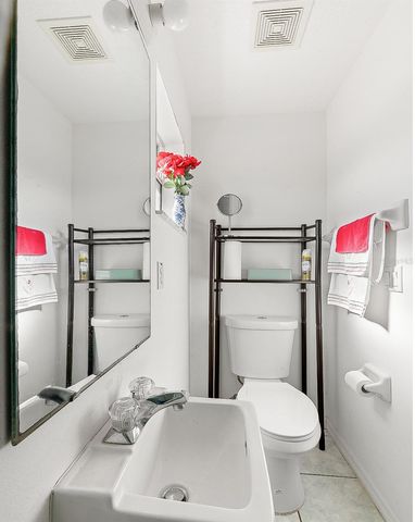 1 PATCHOGUE LANE, Palm Coast, FL 32164