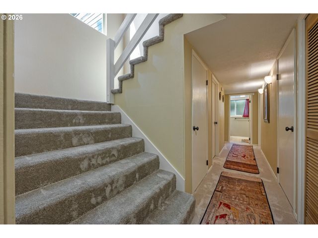 3008 Sw WILBARD St, Portland, OR 97219
