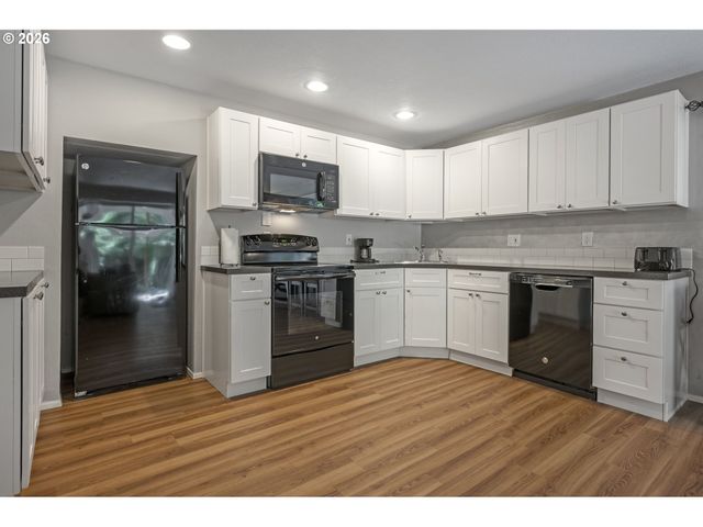 3008 Sw WILBARD St, Portland, OR 97219
