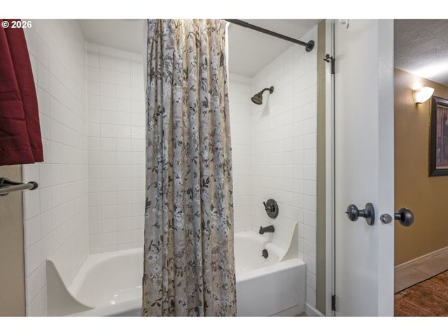 3008 Sw WILBARD St, Portland, OR 97219