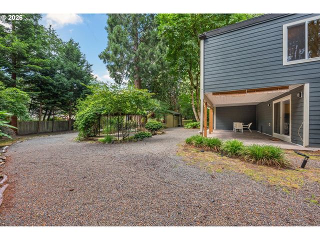 3008 Sw WILBARD St, Portland, OR 97219