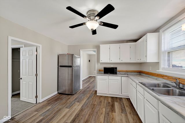2107 S B Street, Elwood, IN 46036