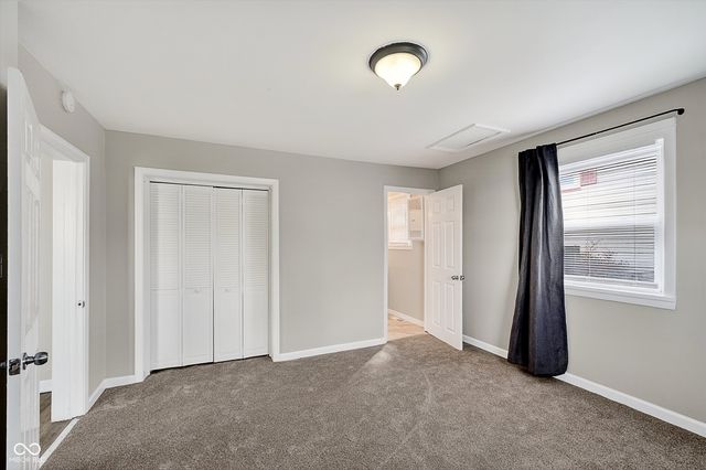 2107 S B Street, Elwood, IN 46036