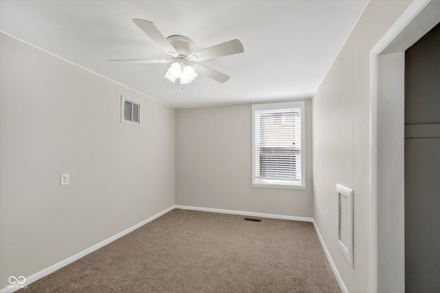2107 S B Street, Elwood, IN 46036
