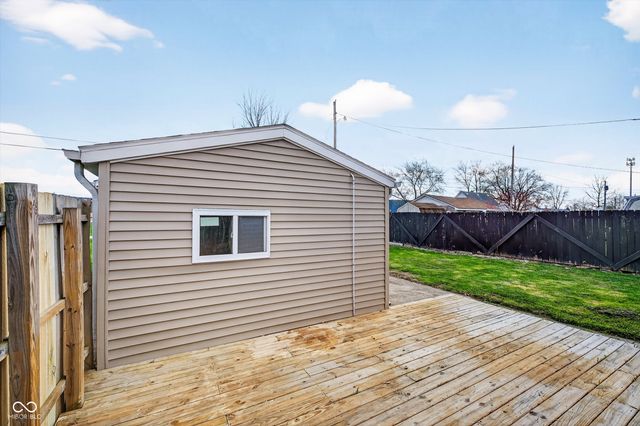 2107 S B Street, Elwood, IN 46036