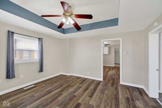 2107 S B Street, Elwood, IN 46036