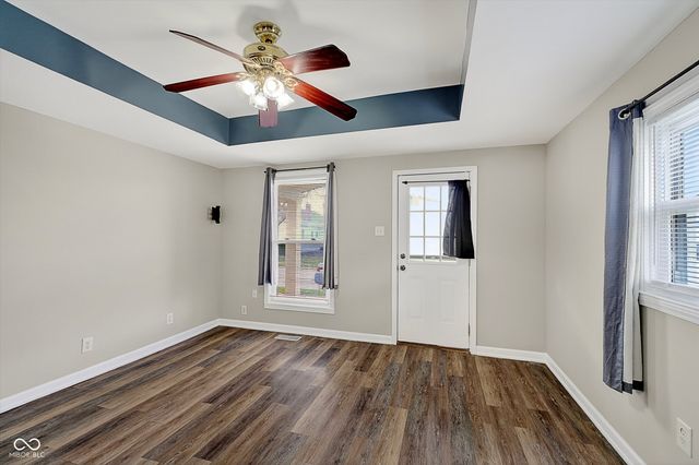2107 S B Street, Elwood, IN 46036