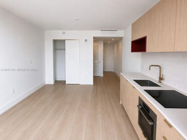 90 NE 32nd St 1126, Miami, FL 33127