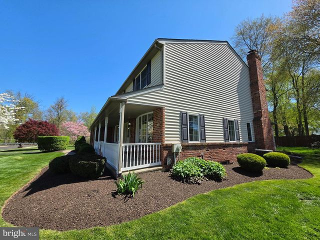 325 CHARLES ST, Southampton, PA 18966