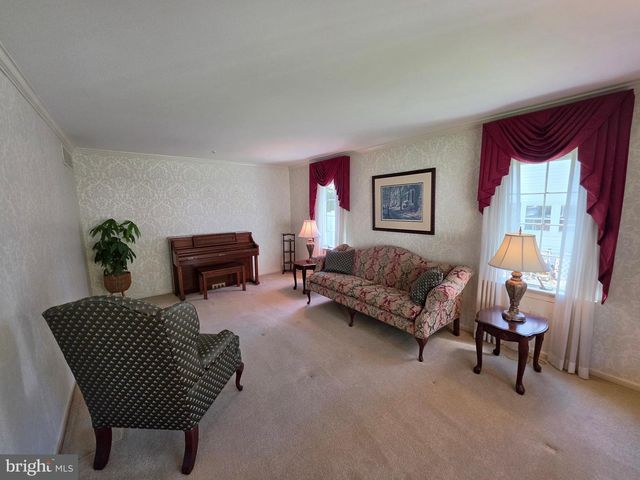 325 CHARLES ST, Southampton, PA 18966