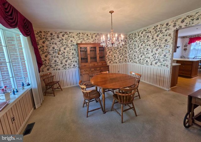 325 CHARLES ST, Southampton, PA 18966