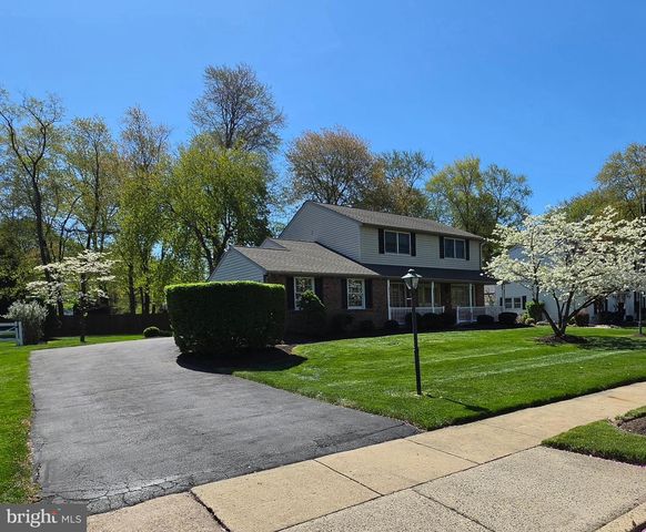 325 CHARLES ST, Southampton, PA 18966