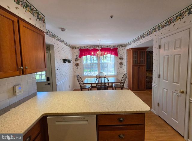 325 CHARLES ST, Southampton, PA 18966