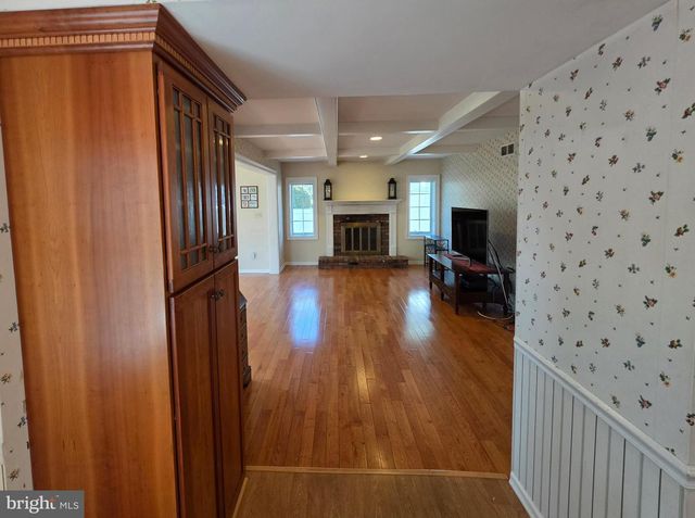 325 CHARLES ST, Southampton, PA 18966