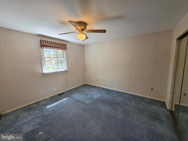 325 CHARLES ST, Southampton, PA 18966