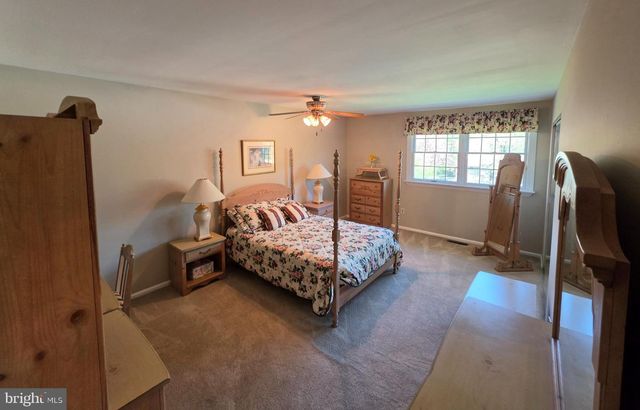 325 CHARLES ST, Southampton, PA 18966