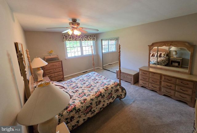 325 CHARLES ST, Southampton, PA 18966