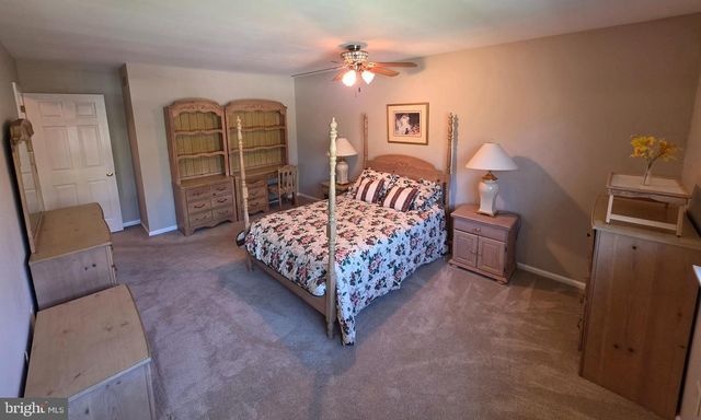 325 CHARLES ST, Southampton, PA 18966