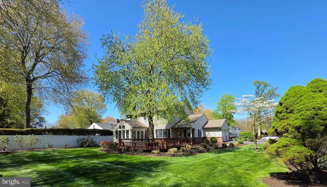 325 CHARLES ST, Southampton, PA 18966