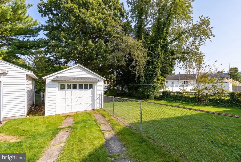 132 CENTER ST, Gibbstown, NJ 08027 — photo 4