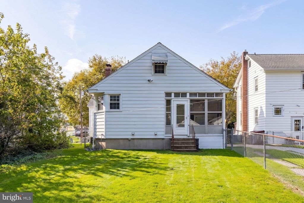 132 CENTER ST, Gibbstown, NJ 08027 — photo 5