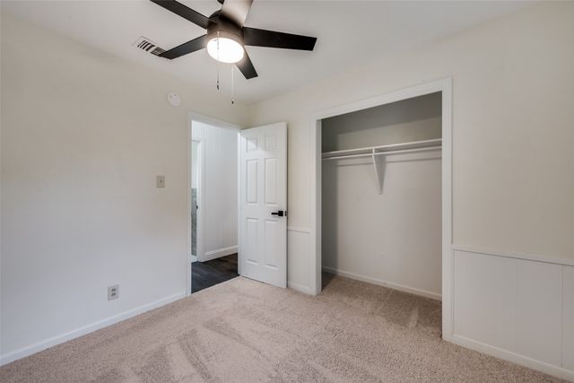 544 NW King Street, Burleson, TX 76028