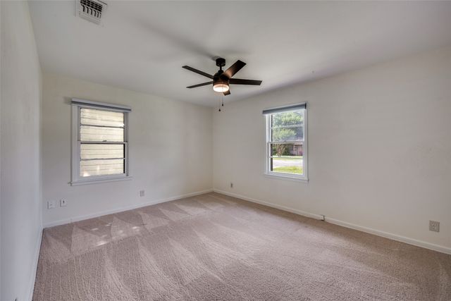 544 NW King Street, Burleson, TX 76028