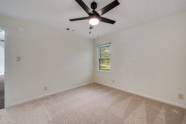 544 NW King Street, Burleson, TX 76028