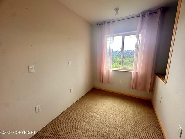 32817 Puzzlz Circle, Homer, AK 99603