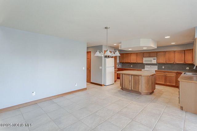 5954 Secluded Court, Sylvania, OH 43560