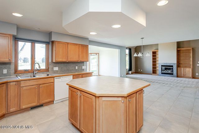 5954 Secluded Court, Sylvania, OH 43560