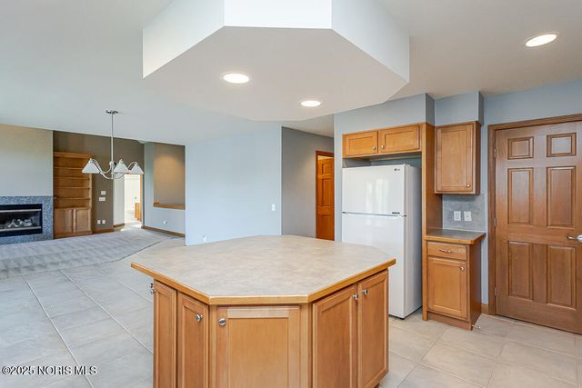 5954 Secluded Court, Sylvania, OH 43560