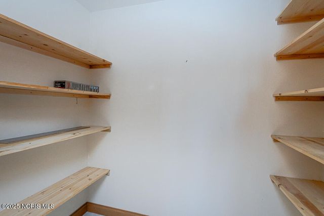 5954 Secluded Court, Sylvania, OH 43560