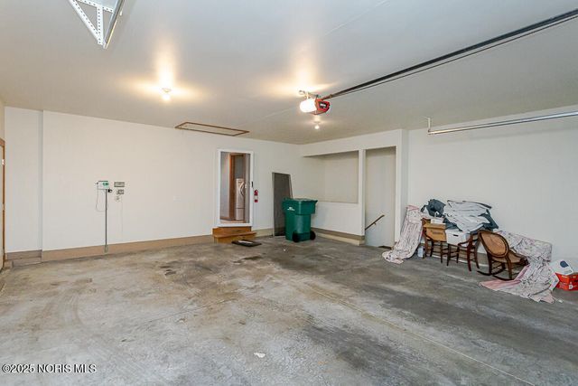 5954 Secluded Court, Sylvania, OH 43560