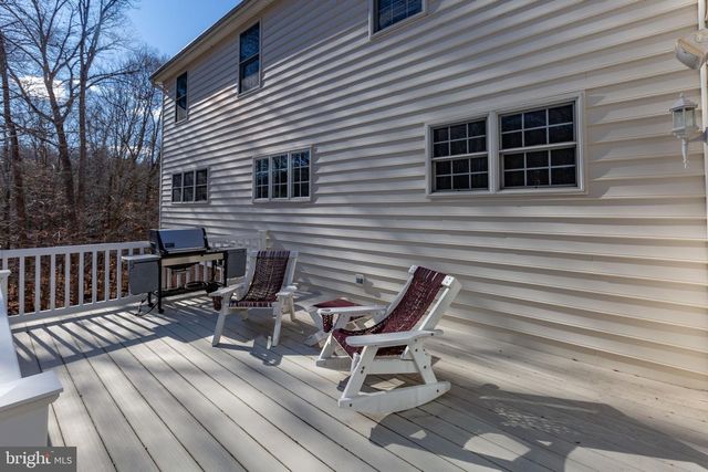 1001 FEATHERSTON CT, Fredericksburg, VA 22401