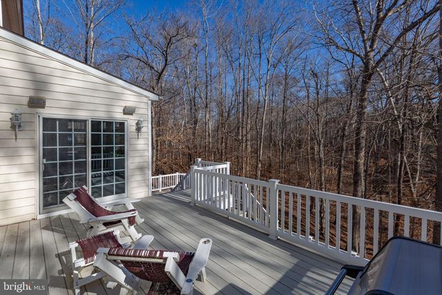 1001 FEATHERSTON CT, Fredericksburg, VA 22401