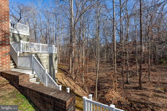 1001 FEATHERSTON CT, Fredericksburg, VA 22401