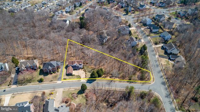 1001 FEATHERSTON CT, Fredericksburg, VA 22401