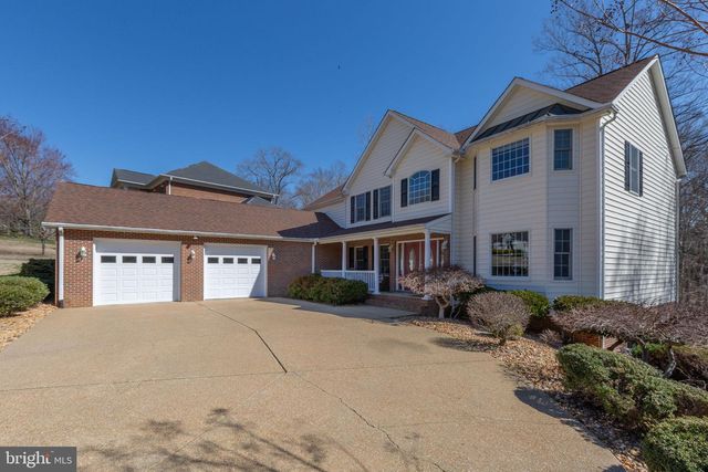 1001 FEATHERSTON CT, Fredericksburg, VA 22401