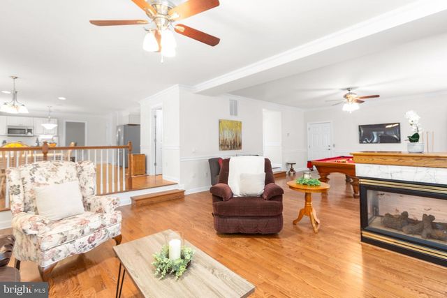 1001 FEATHERSTON CT, Fredericksburg, VA 22401