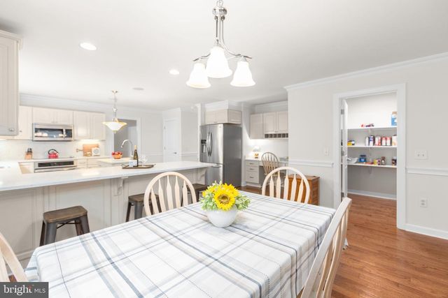 1001 FEATHERSTON CT, Fredericksburg, VA 22401