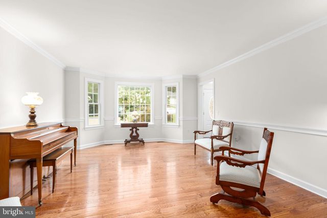 1001 FEATHERSTON CT, Fredericksburg, VA 22401