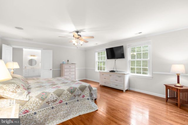 1001 FEATHERSTON CT, Fredericksburg, VA 22401